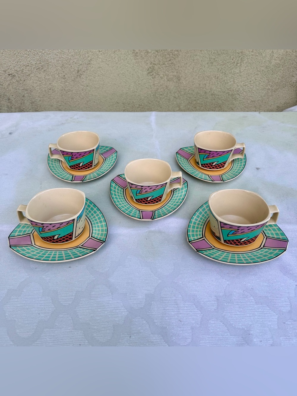 1980s Rosenthal Studio-Linie Dorothy Hafner “Flash” Tea Cup & Saucer (SET OF 5)